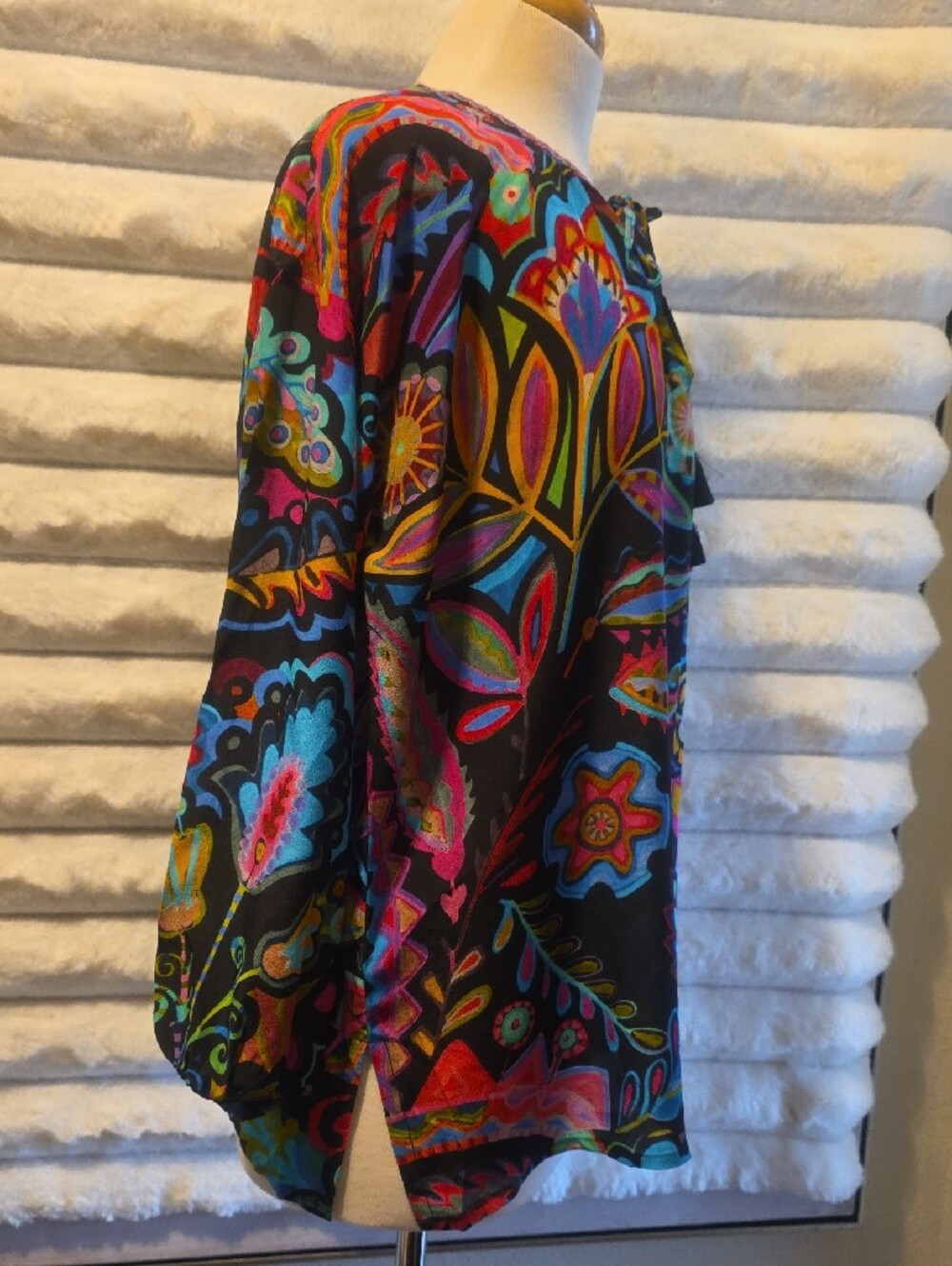 Johnny Was Multicolor Paisley Tie-Neck Tunic - Black Base Size M - Picture 2 of 8